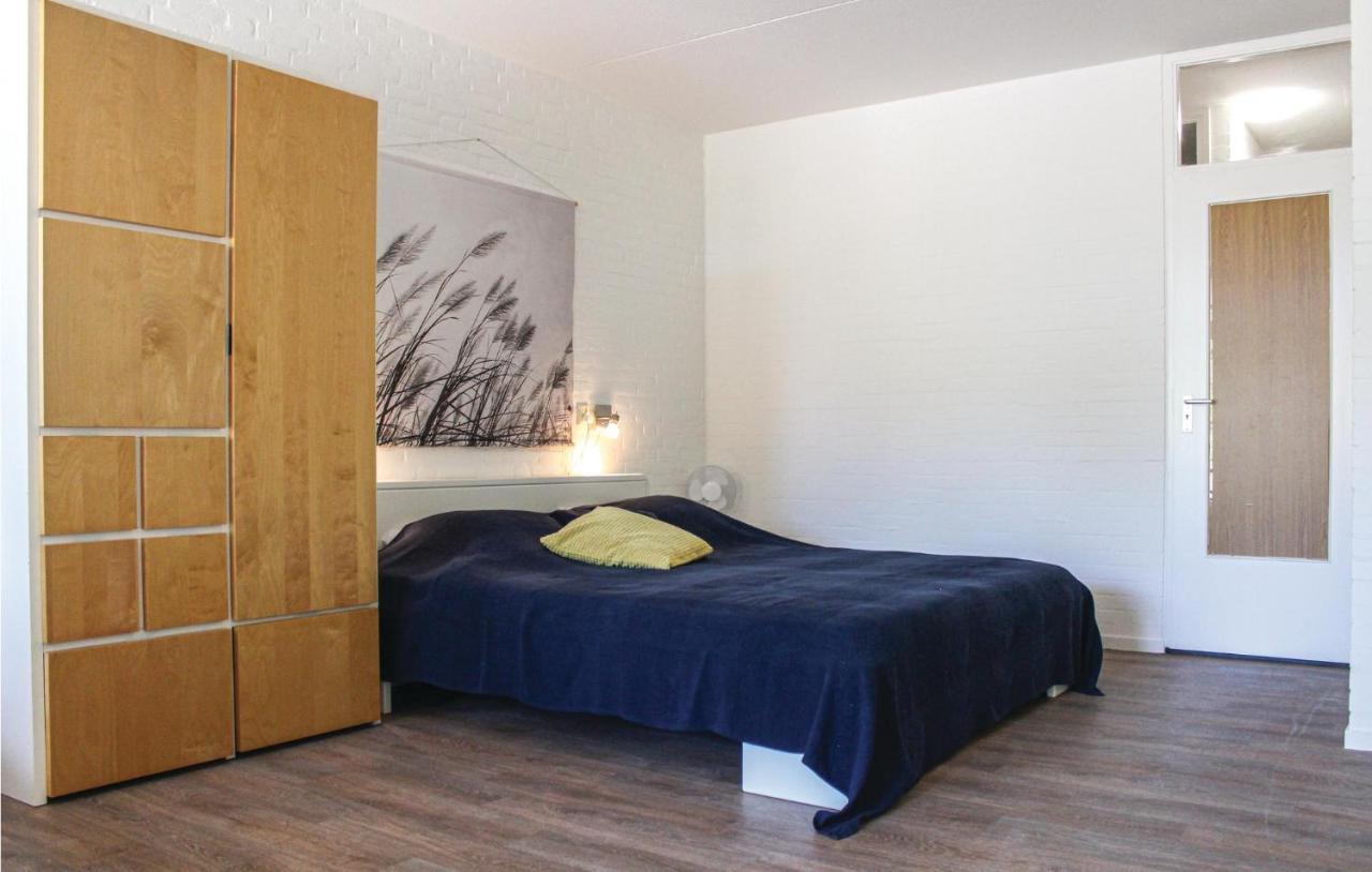 2 Bedroom Lovely Home In Bruinisse Buitenkant foto